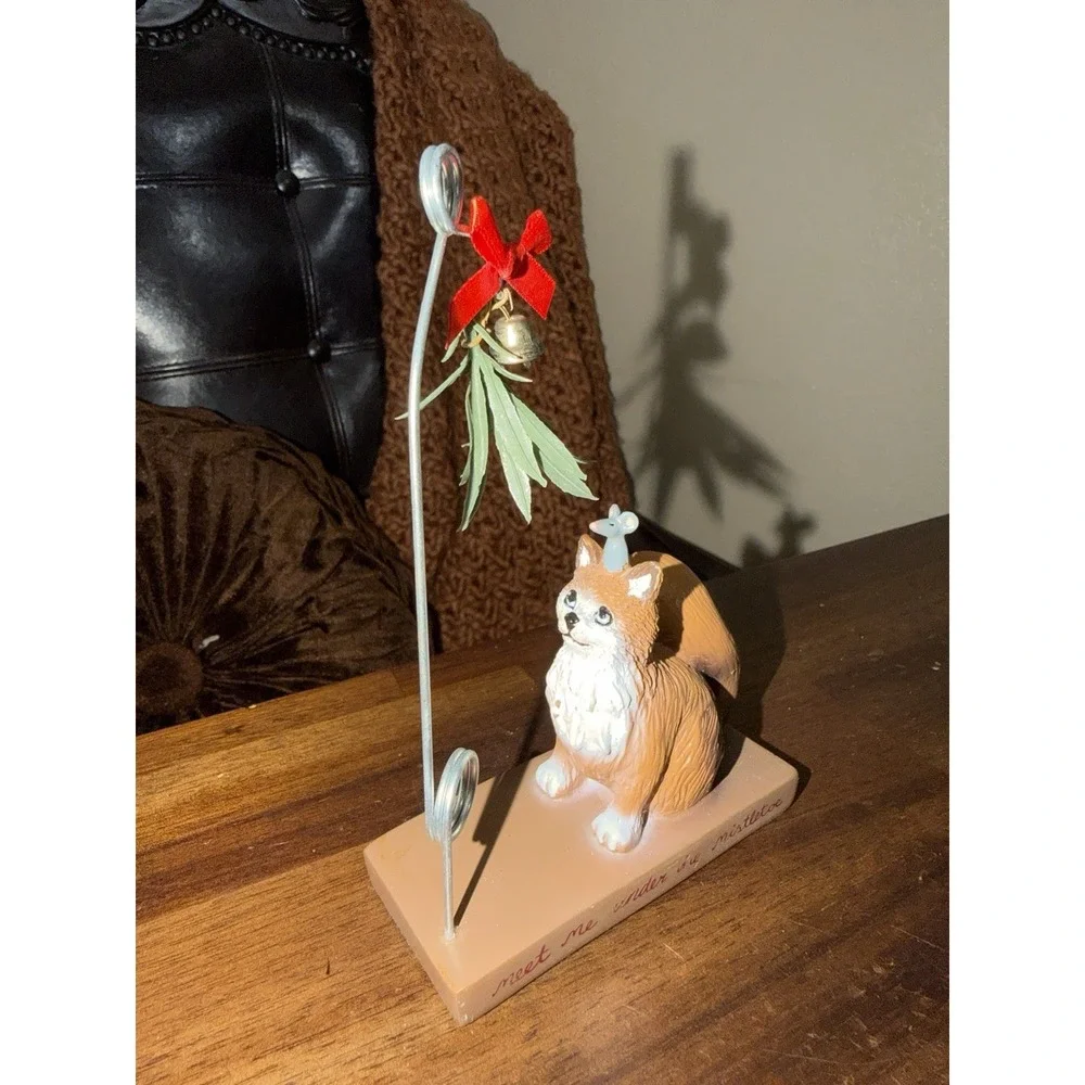 Christmas Cat Mouse Meet Me Under The Mistletoe 6